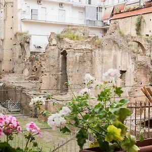 https://bobbo-house-ii-la-finestra-sugli-scavi.hotels-amalfi.com